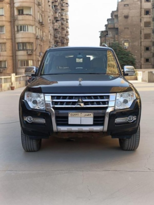 ميتسوبيشي باجيرو 2020 أسود أوتوماتيك مستعملة للبيع في الدقى