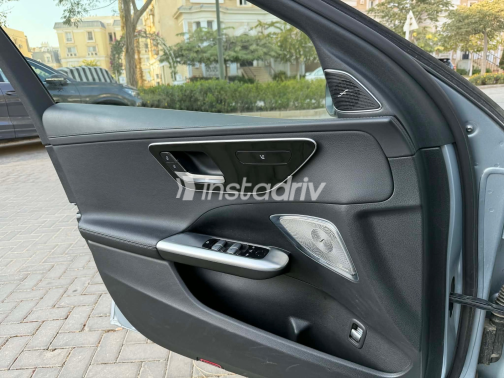 مرسيدس C 300 2022 فضي أوتوماتيك مستعملة للبيع في القاهرة الكبرى ( القاهرة - الجيزة) - 3