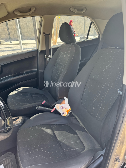 Kia Picanto 2015 Gray Automatic Used for Sale in Greater Cairo ( Cairo + Giza) - 8