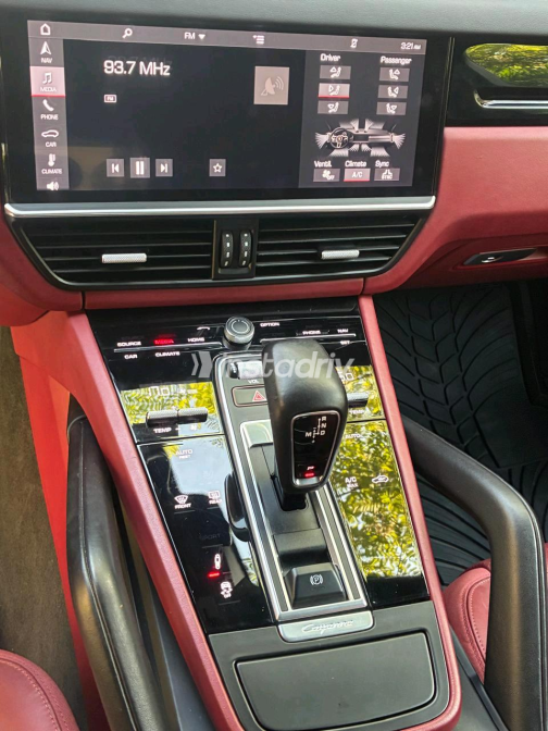 Porsche Cayenne 2021 Gray Automatic Used for Sale in Greater Cairo ( Cairo + Giza) - 8