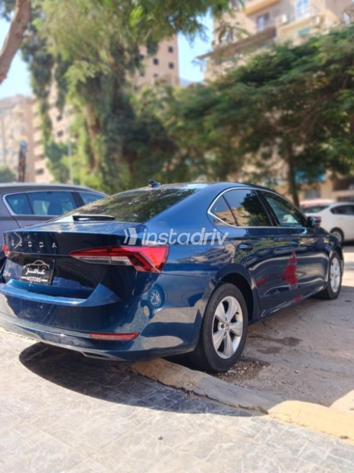 Skoda Octavia 2021 Dark Blue Automatic Used for Sale in Mohandessin - 1