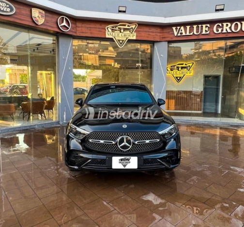 مرسيدس GLC 200 2024 أسود أوتوماتيك مستعملة للبيع في القاهرة - 1