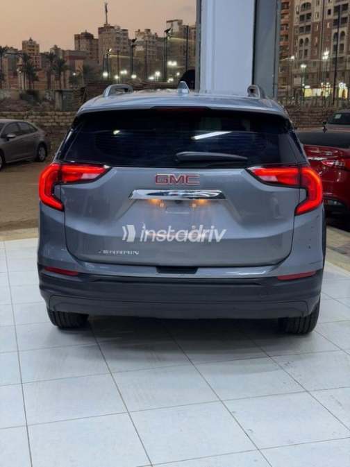 Gmc Terrain 2018 Gray Automatic Used for Sale in Cairo - 6