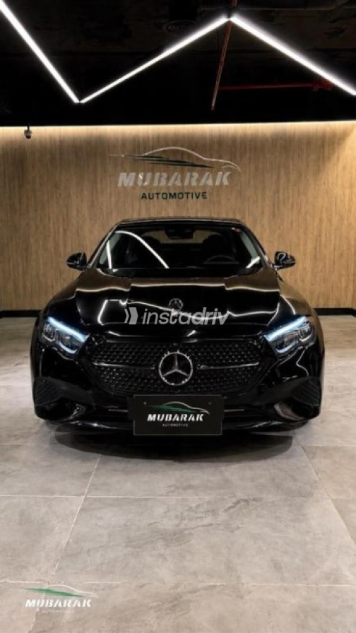مرسيدس E 200 2024 أسود أوتوماتيك مستعملة للبيع في مدينتى - 1