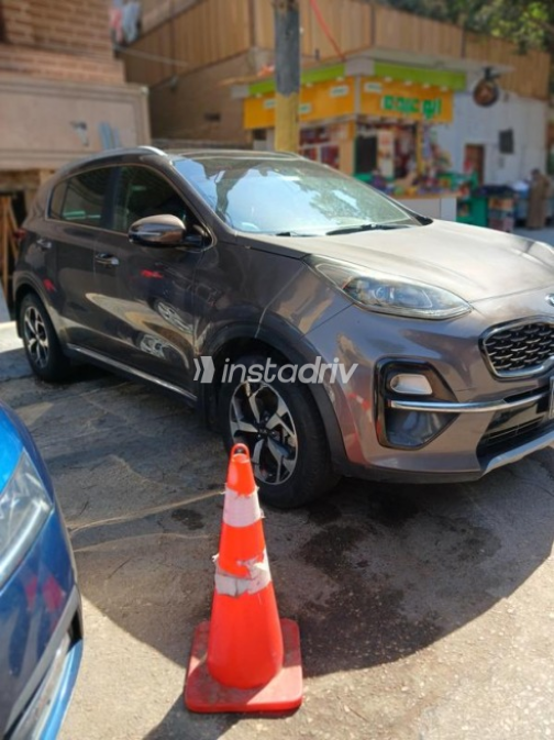 Kia Sportage 2019 Brown Automatic Used for Sale in Mohandessin - 3