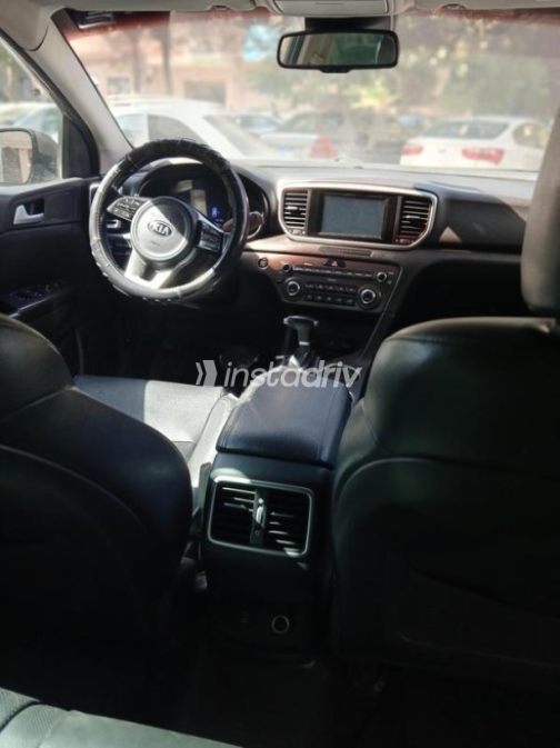 Kia Sportage 2019 Brown Automatic Used for Sale in Mohandessin - 6
