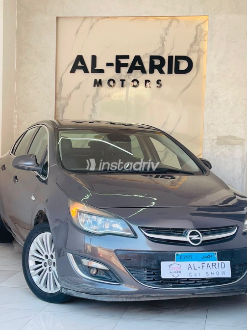Opel Astra 2015 Gray Automatic Used for Sale in Greater Cairo ( Cairo + Giza) - 1