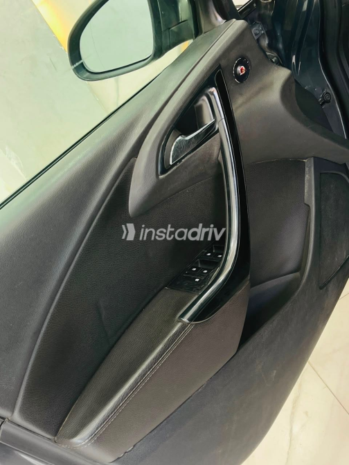 Opel Astra 2015 Gray Automatic Used for Sale in Greater Cairo ( Cairo + Giza) - 2