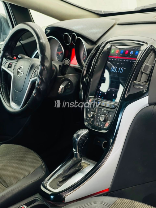 Opel Astra 2015 Gray Automatic Used for Sale in Greater Cairo ( Cairo + Giza) - 7