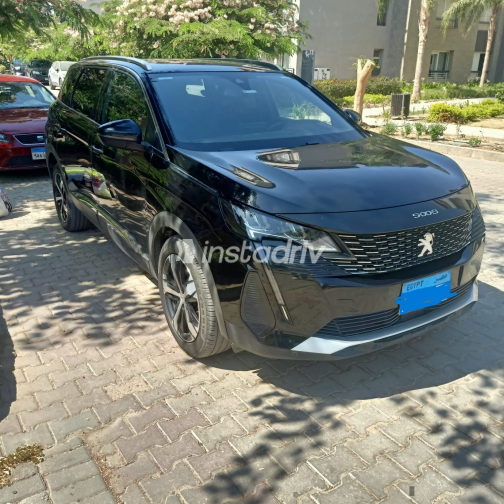 بيجو 5008 2023 أسود أوتوماتيك مستعملة للبيع في القاهرة الكبرى ( القاهرة - الجيزة) - 8
