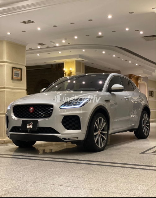 Jaguar E-pace 2020 Silver Automatic Used for Sale in Greater Cairo ( Cairo + Giza) - 4