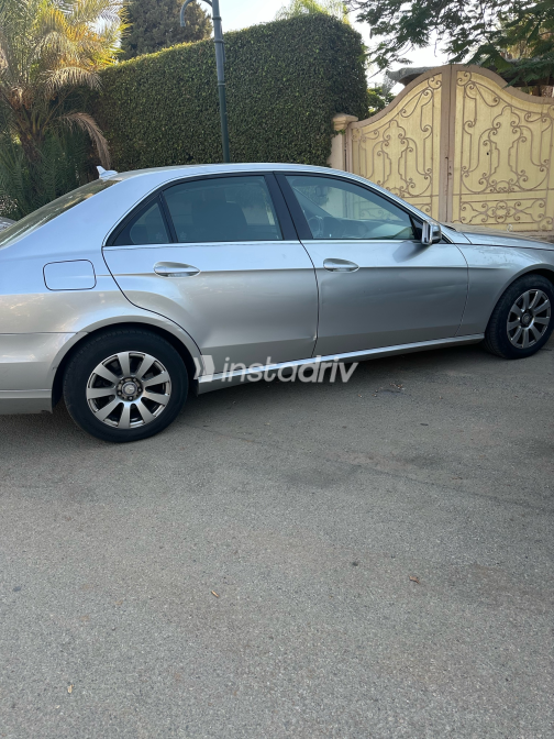 Mercedes E 200 2013 Silver Automatic Used for Sale in Greater Cairo ( Cairo + Giza) - 1