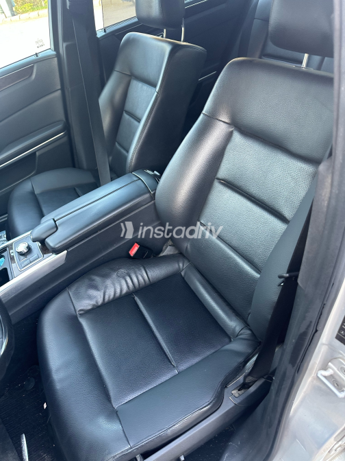 Mercedes E 200 2013 Silver Automatic Used for Sale in Greater Cairo ( Cairo + Giza) - 2
