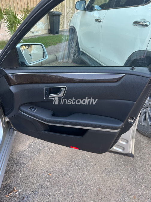 Mercedes E 200 2013 Silver Automatic Used for Sale in Greater Cairo ( Cairo + Giza) - 7