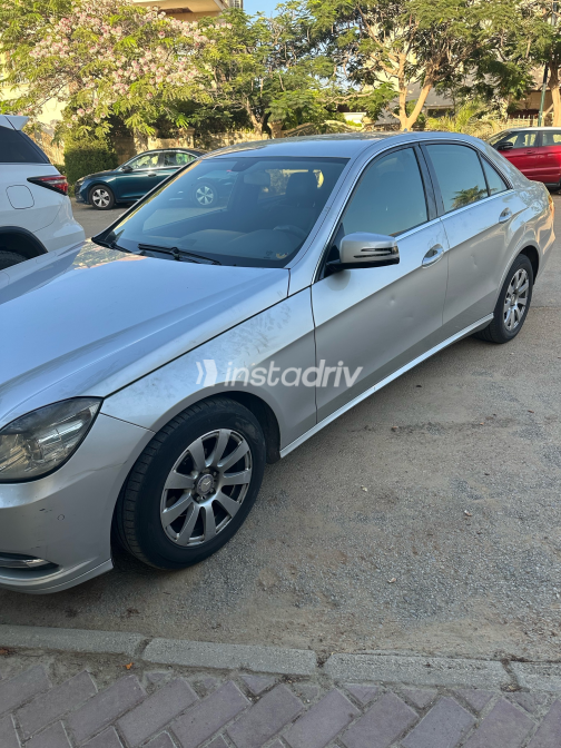 Mercedes E 200 2013 Silver Automatic Used for Sale in Greater Cairo ( Cairo + Giza) - 10