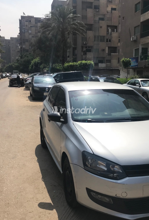 Volkswagen Polo 2010 Silver Automatic Used for Sale in Greater Cairo ( Cairo + Giza) - 1