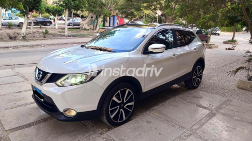 Nissan Qashqai 2017 White Automatic Used for Sale in Nasr city - 2