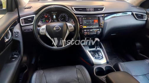 Nissan Qashqai 2017 White Automatic Used for Sale in Nasr city - 10