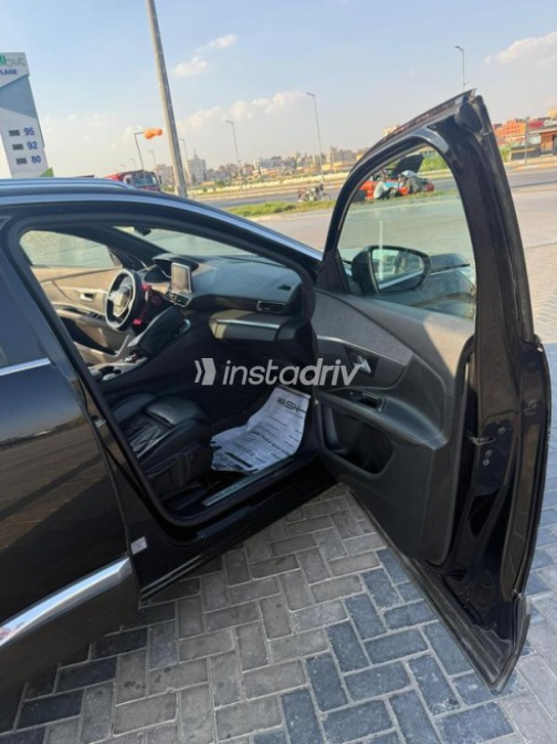 Peugeot 3008 2019 Black Automatic Used for Sale in Ismailia - 7