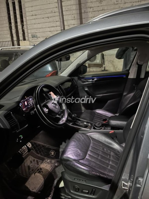 Skoda Kodiaq 2021 Silver Automatic Used for Sale in Cairo - 3
