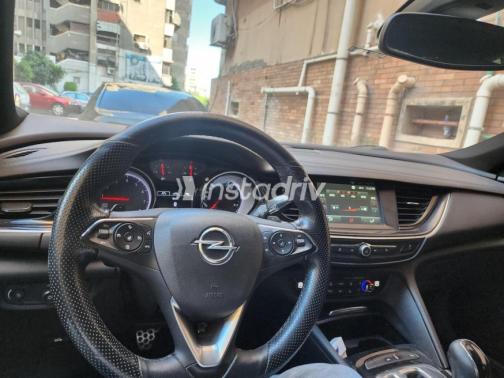 اوبل أنسيجنيا 2018 رمادي أوتوماتيك مستعملة للبيع في الإسكندرية - 2