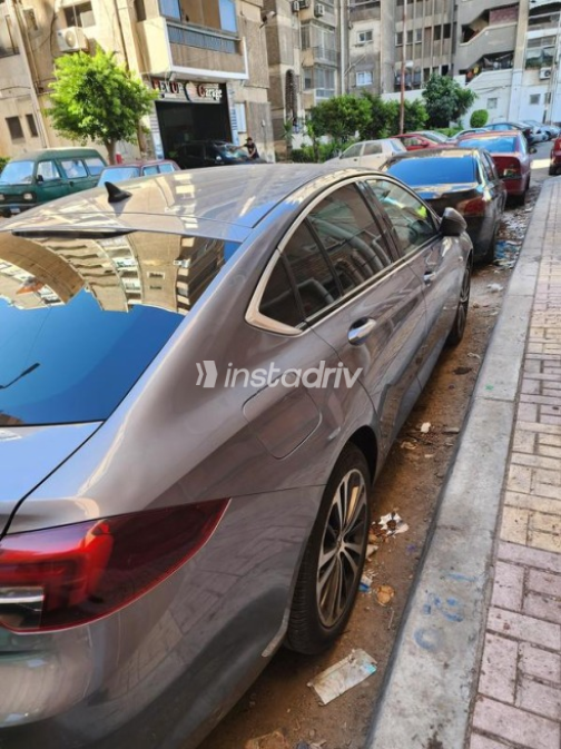 اوبل أنسيجنيا 2018 رمادي أوتوماتيك مستعملة للبيع في الإسكندرية - 7