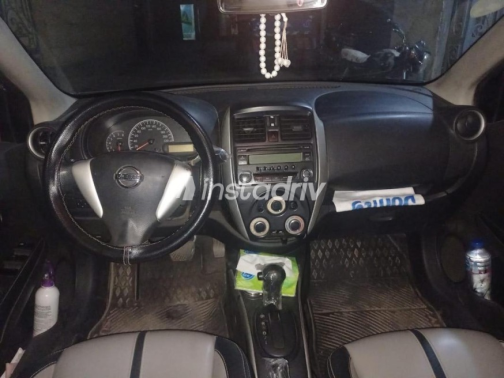 Nissan Sunny 2016 Bronze Automatic Used for Sale in Cairo - 5