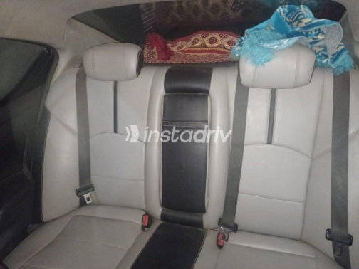 Nissan Sunny 2016 Bronze Automatic Used for Sale in Cairo - 8