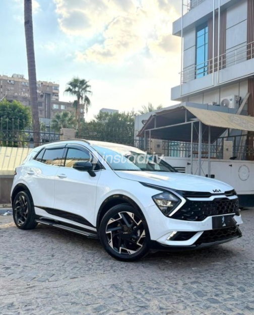 Kia Sportage 2025 Silver Manual Used for Sale in Mohandessin - 2