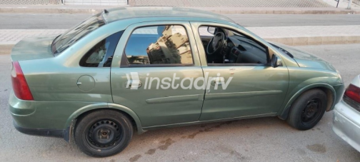 Opel Corsa 2004 Green Manual Used for Sale in Cairo - 3