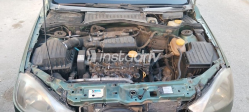 Opel Corsa 2004 Green Manual Used for Sale in Cairo - 6