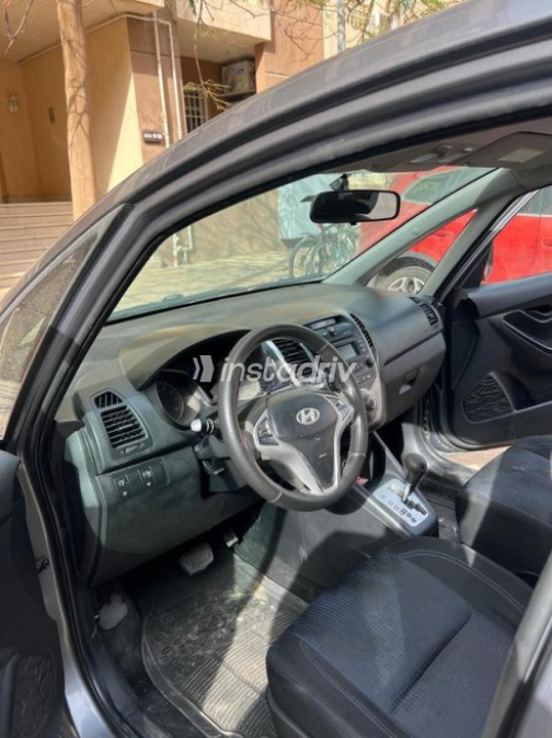 Hyundai Ix20 2012 Gray Automatic Used for Sale in Cairo - 7