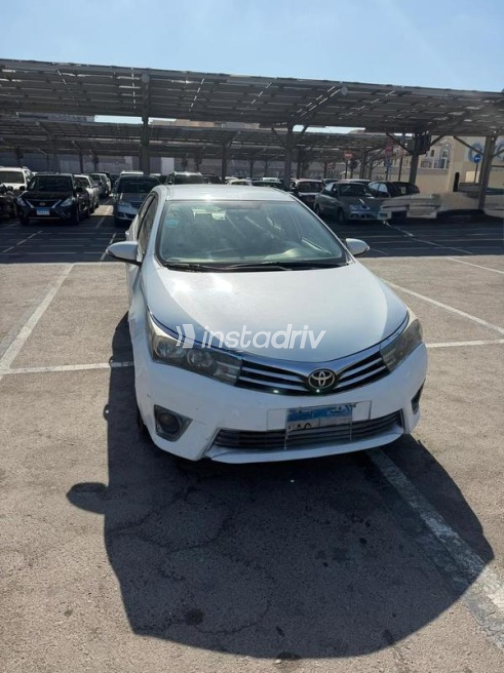 Toyota Corolla 2016 White Automatic Used for Sale in Alexandria - 7