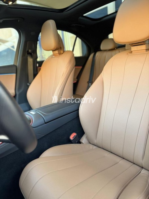 Mercedes E 200 2024 Black Automatic Used for Sale in Sheikh Zayed City - 7
