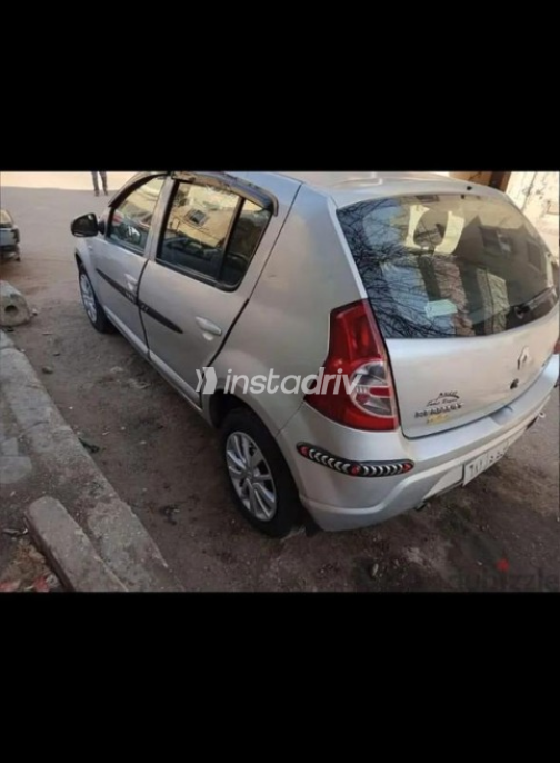 رينو سانديرو 2014 فضي أوتوماتيك مستعملة للبيع في القاهرة الكبرى ( القاهرة - الجيزة) - 1