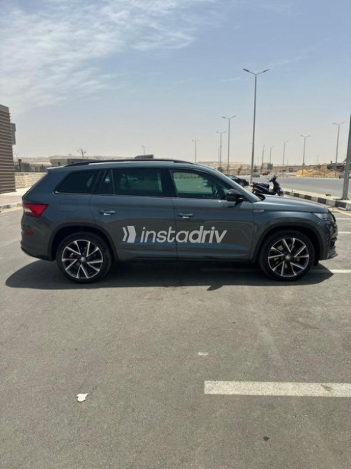 Skoda Kodiaq 2020 White Automatic Used for Sale in Mokattam - 2