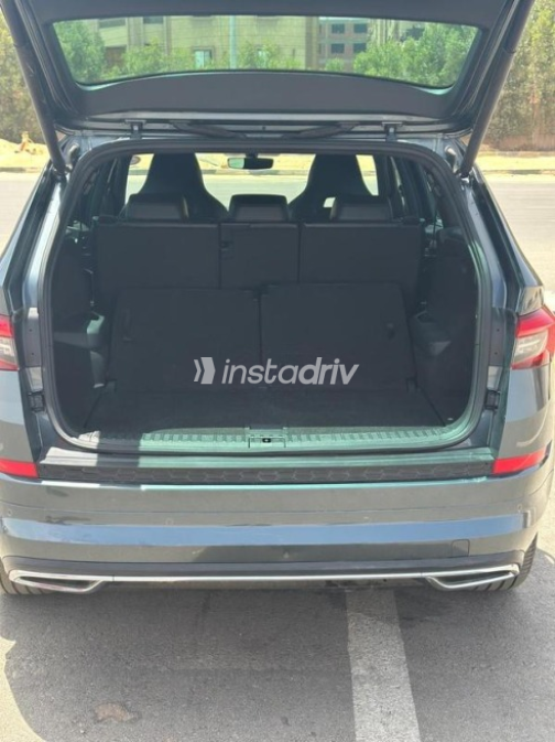 Skoda Kodiaq 2020 White Automatic Used for Sale in Mokattam - 9