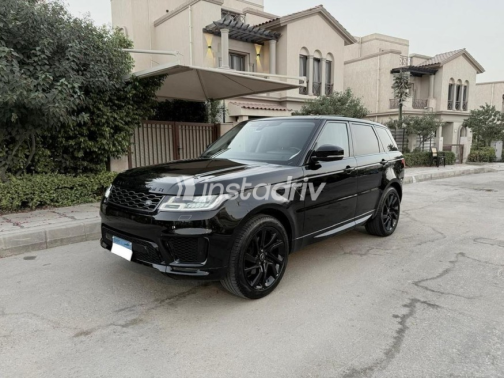 Land Rover Range Rover Sport 2020 Black Automatic Used for Sale in Cairo - 2