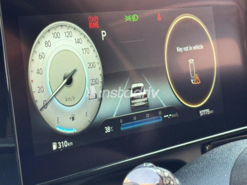 Hyundai Avante 2021 White Automatic Used for Sale in Nasr city - 9