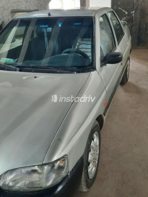 Ford Escort 1998 Gold Manual Used for Sale in Dokki - 5