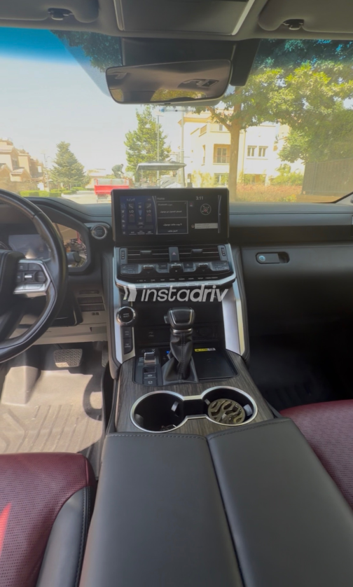 Toyota Land Cruiser 2023 White Automatic Used for Sale in Greater Cairo ( Cairo + Giza) - 7