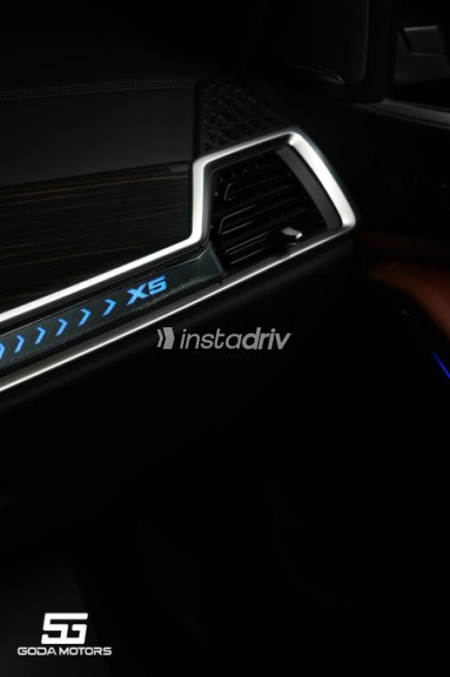 بي ام دبليو X5 2025 أبيض أوتوماتيك مستعملة للبيع في القاهرة - 9