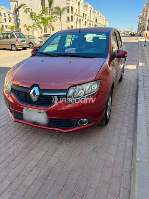 Renault Sandero 2016 Red Automatic Used for Sale in Greater Cairo ( Cairo + Giza) - 1