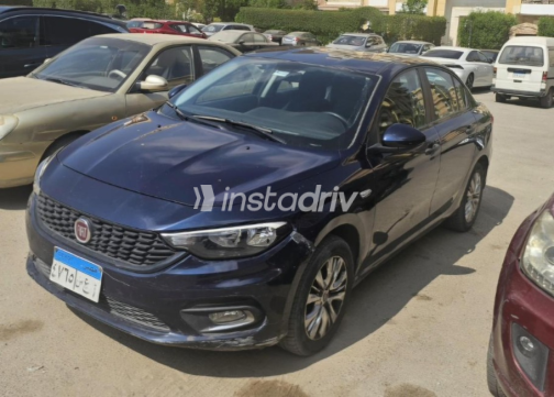 فيات تيبو 2019 أزرق أوتوماتيك مستعملة للبيع في الشروق - 9