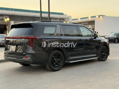 Kia Carnival 2025 Gray Automatic Used for Sale in Nasr city - 5