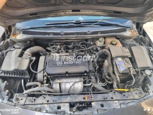 Opel Astra 2016 Dark Gray Automatic Used for Sale in Greater Cairo ( Cairo + Giza) - 4