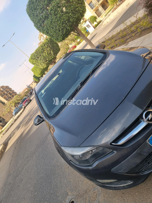 Opel Astra 2016 Dark Gray Automatic Used for Sale in Greater Cairo ( Cairo + Giza) - 5