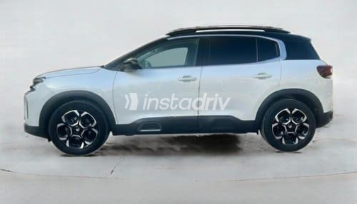Citroën C5 Aircross 2021 White Automatic Used for Sale in Sheikh Zayed City - 2