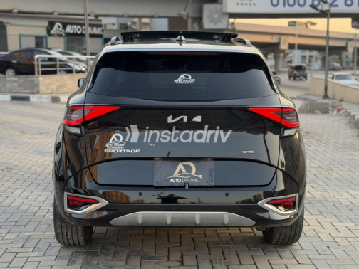 Kia Sportage 2024 Black Automatic Used for Sale in Nasr city - 5
