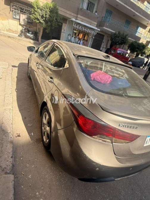 Hyundai Elantra MD 2012 Bronze Automatic Used for Sale in Banha - 5
